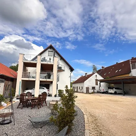 Idyllische Ferienwohnungen In Mossendorf Burglengenfeld Exterior photo