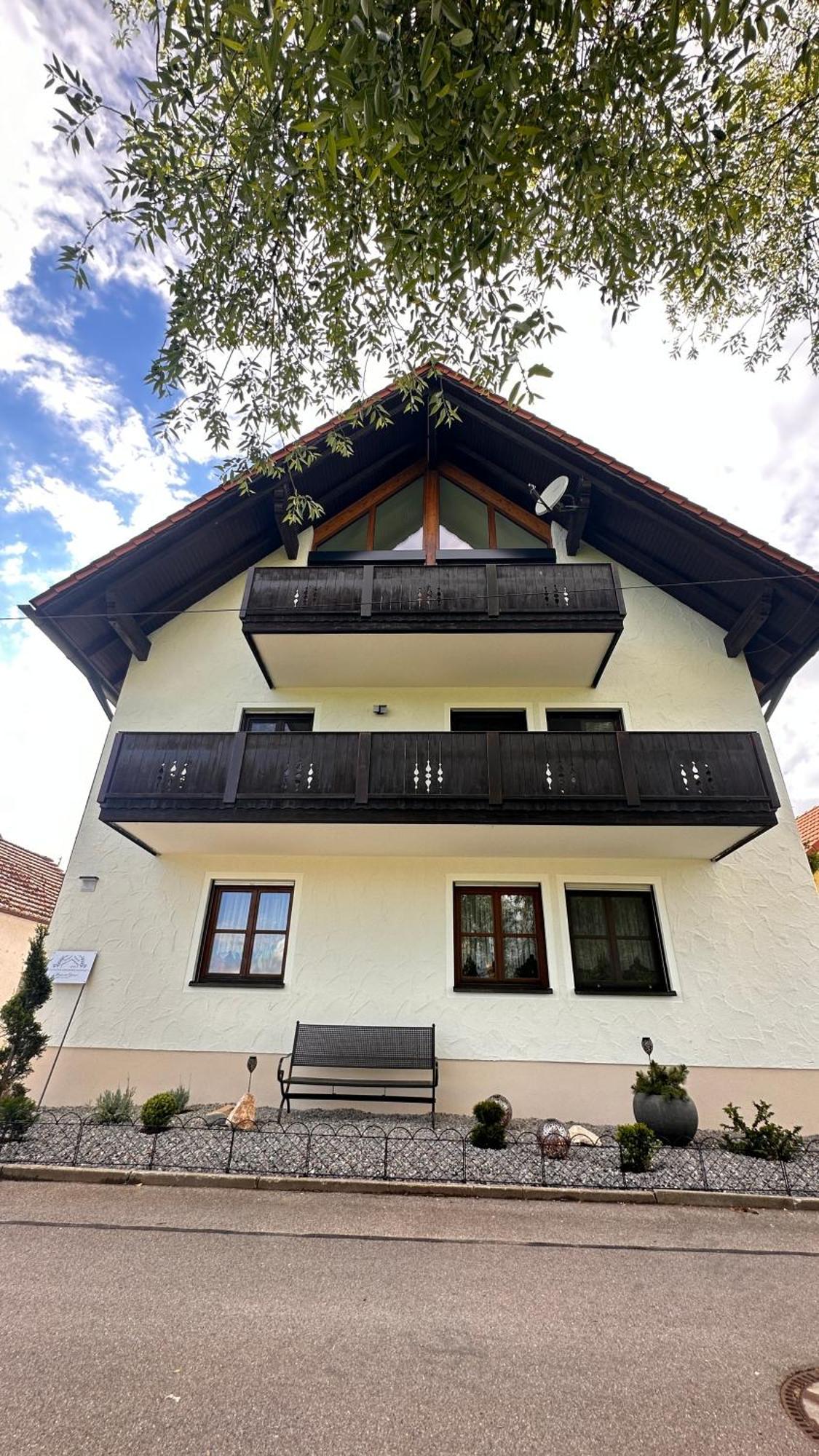 Idyllische In Mossendorf Apartment